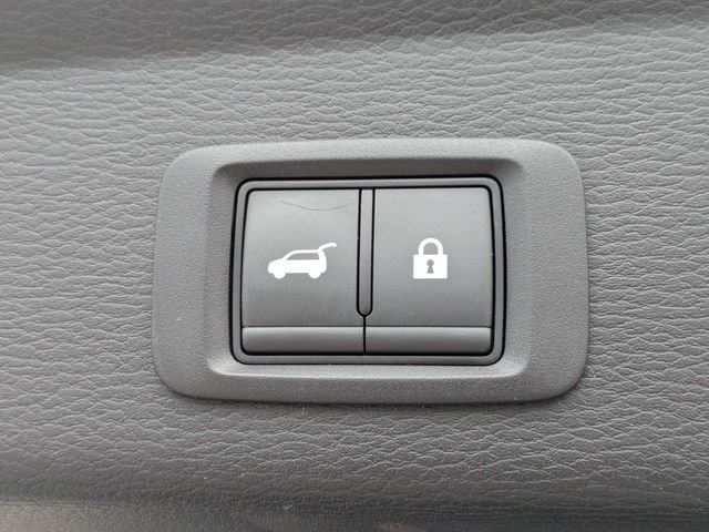 Used 2024 Gray Mitsubishi SE image 13