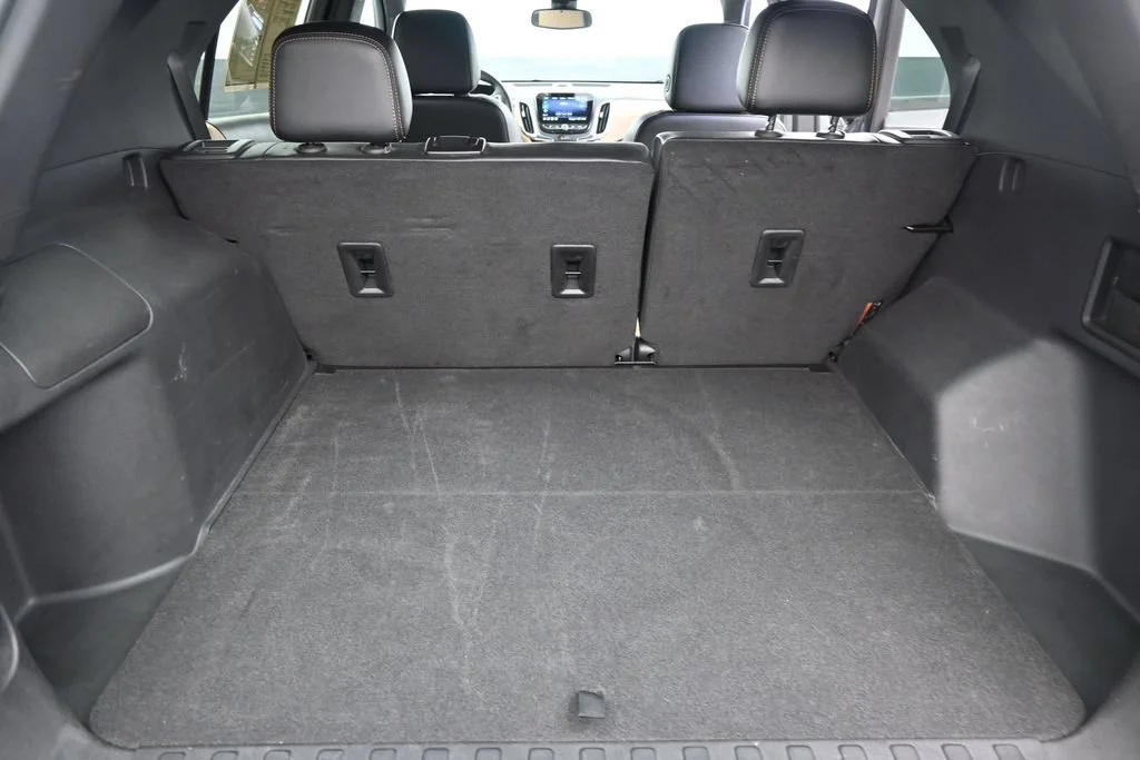 Used 2023 Gray Chevrolet Premier image 13