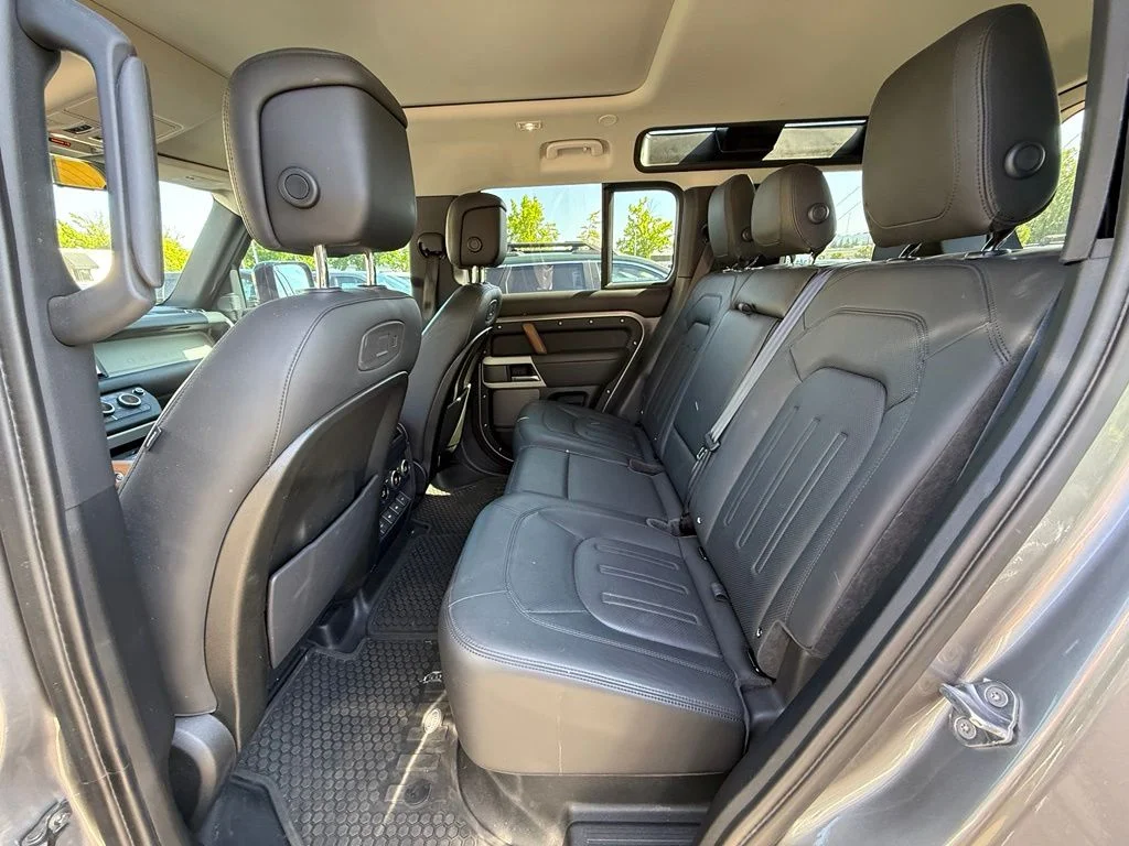Used 2020 Gray Land Rover HSE image 7