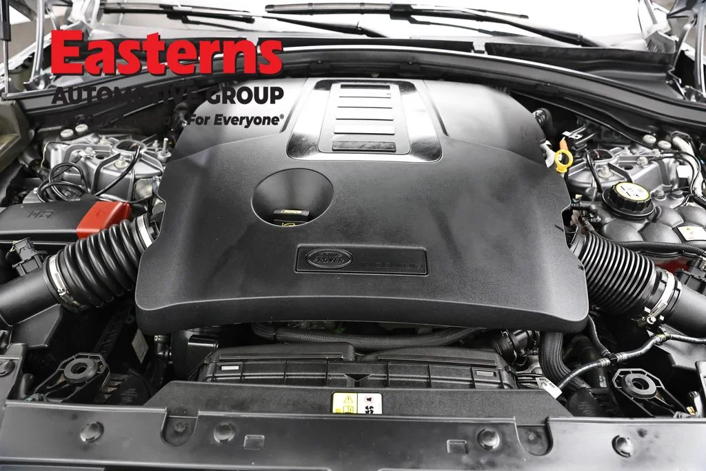 Used 2023 Gray Land Rover R-Dynamic S MHEV image 7