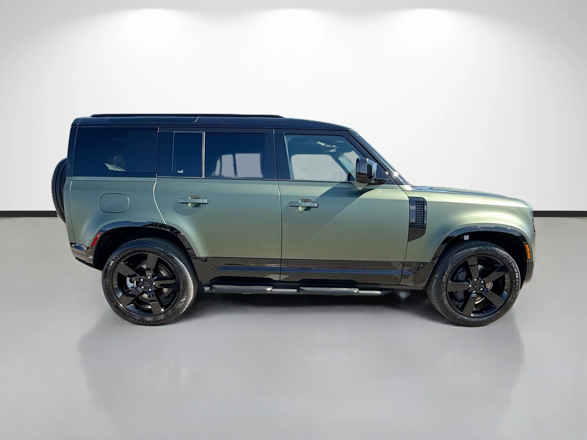 New 2026 Woolstone Green Metallic Land Rover X-Dynamic SE image 6