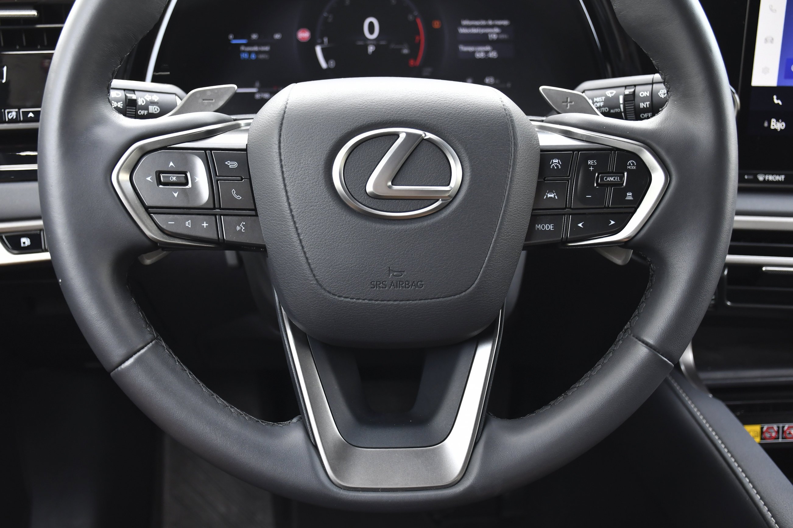Used 2025 Matador Red Mica Lexus RX 350 image 7