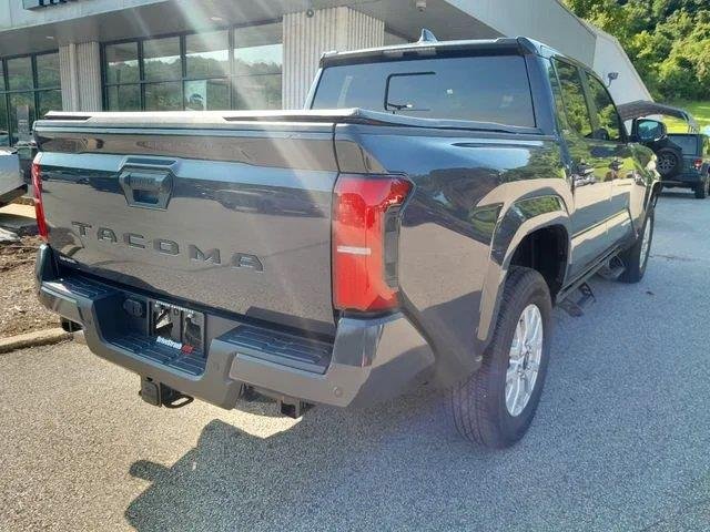 Used 2025 Underground Toyota SR5 image 8
