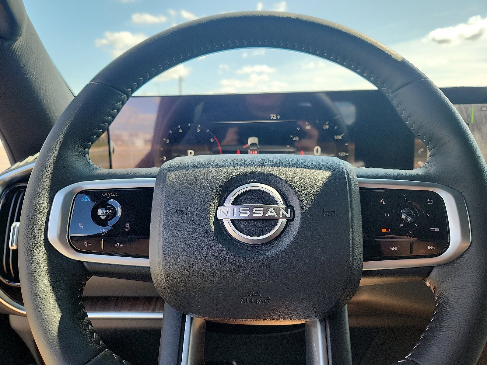 2026 Nissan Armada SL - Photo 17