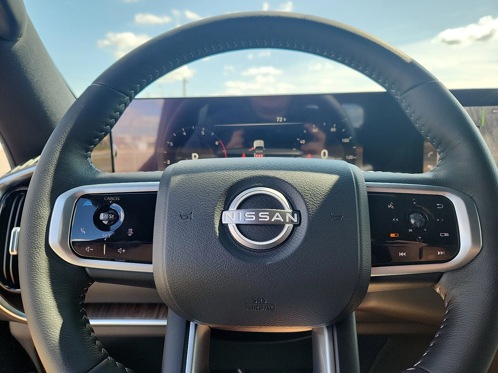 2026 Nissan Armada SL - Photo 17