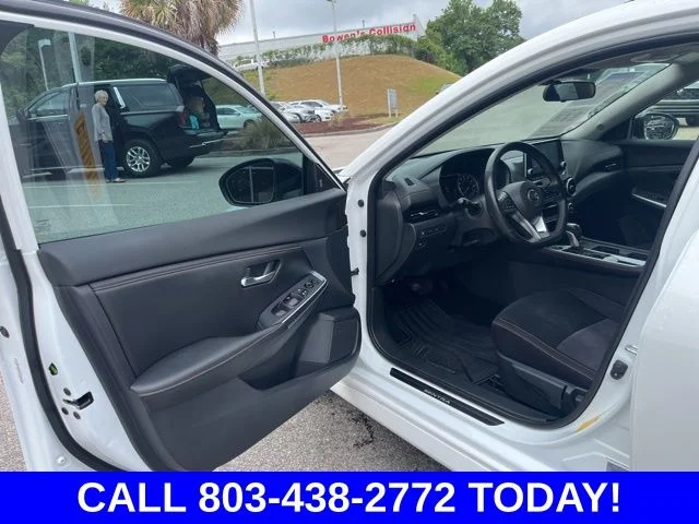 Used 2021 White Nissan SR image 3