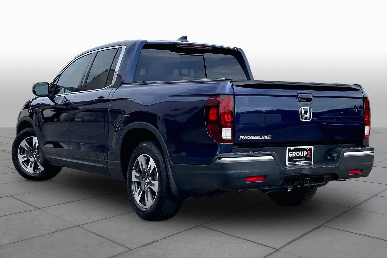 Used 2019 Obsidian Blue Pearl Honda RTL-T image 12