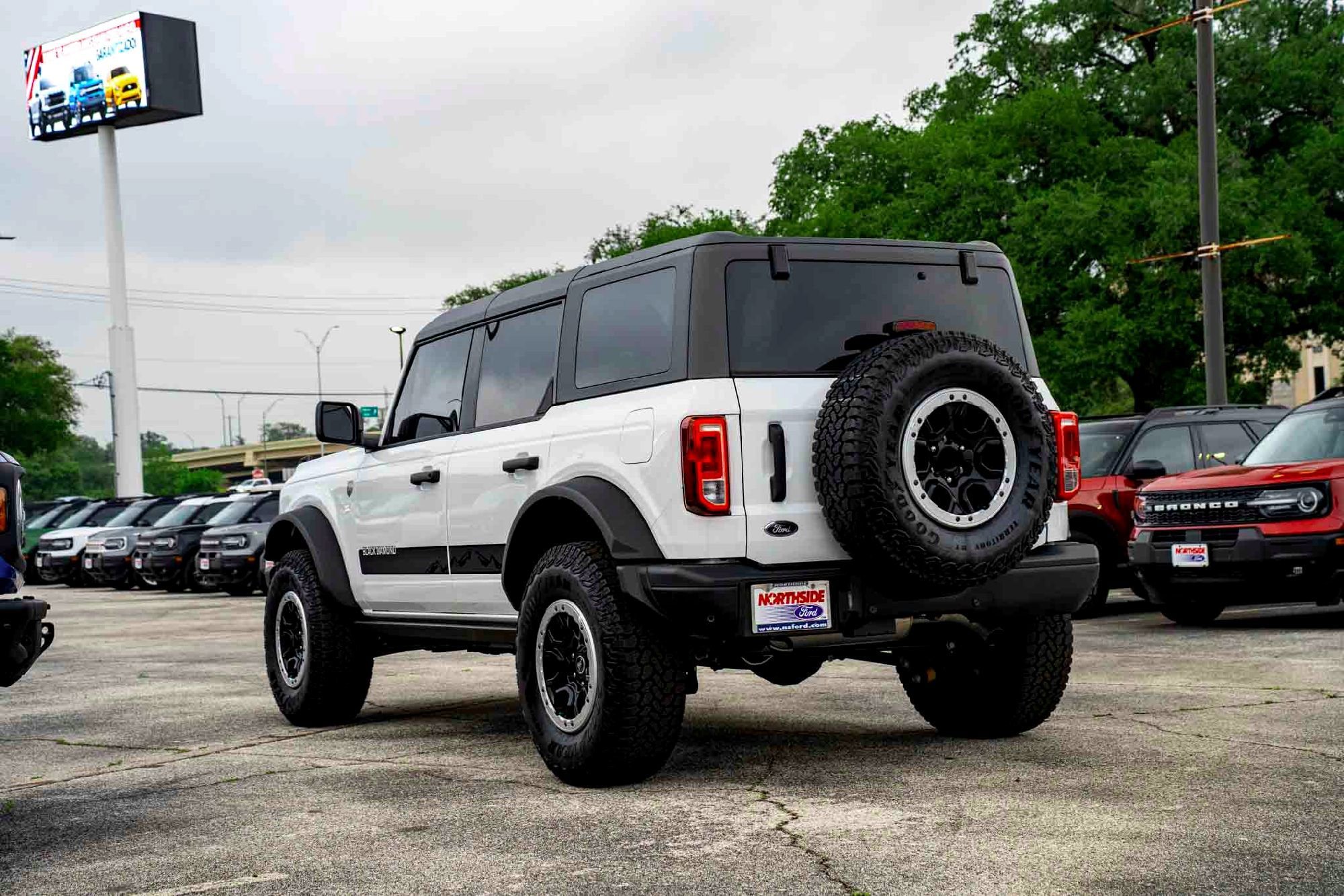 New 2025 Oxford White Ford Big Bend image 5