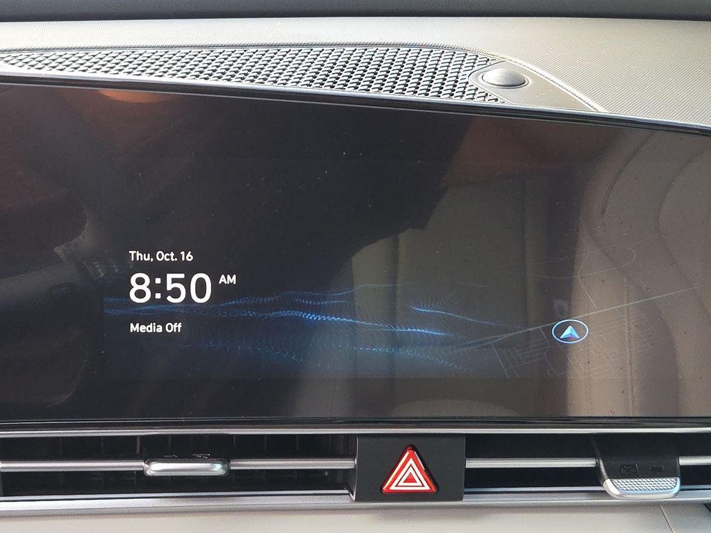 New 2025 Silver Hyundai Limited image 19