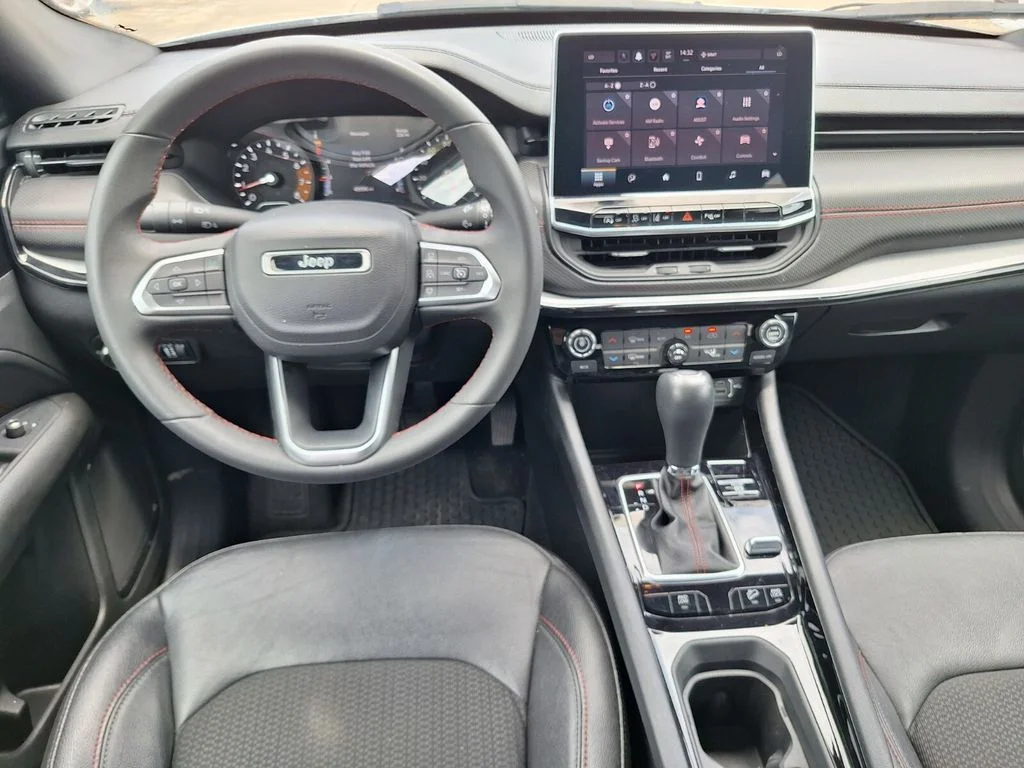 Used 2024 Silver Jeep Trailhawk image 11