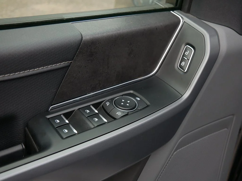 Used 2025 Silver Ford XLT image 15