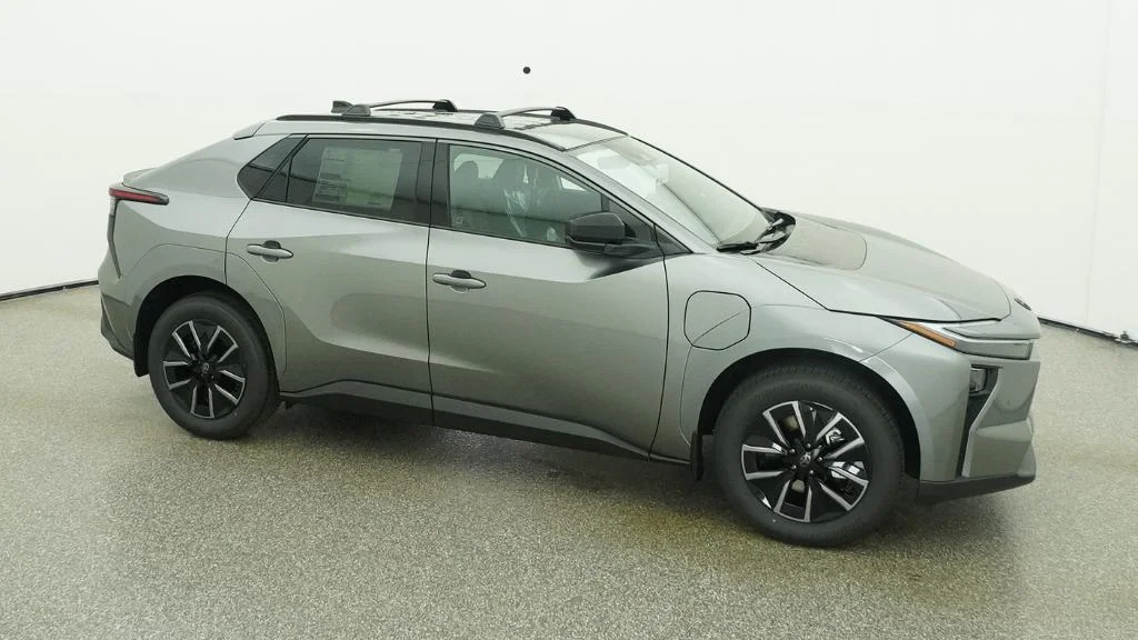 New 2026 Heavy Metal Toyota XLE image 34