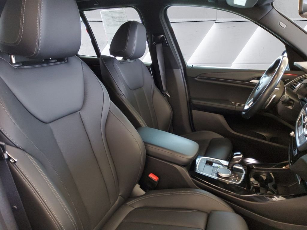 Used 2022 Black BMW xDrive30i image 14