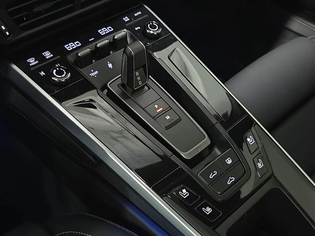 Certified Used 2025  Porsche Carrera 4 GTS image 20