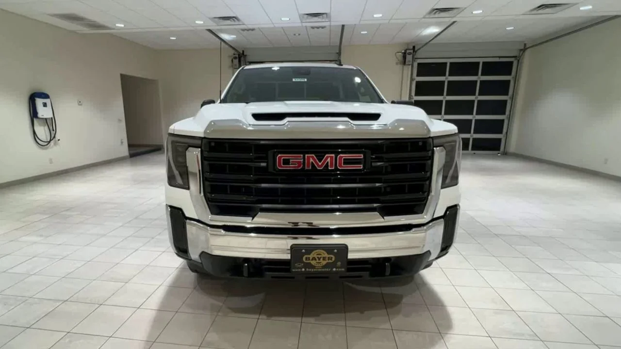2025 GMC Sierra 2500HD Pro - Photo 33