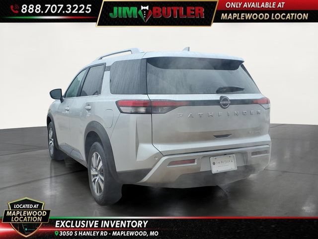 Used 2025  Nissan SL image 2