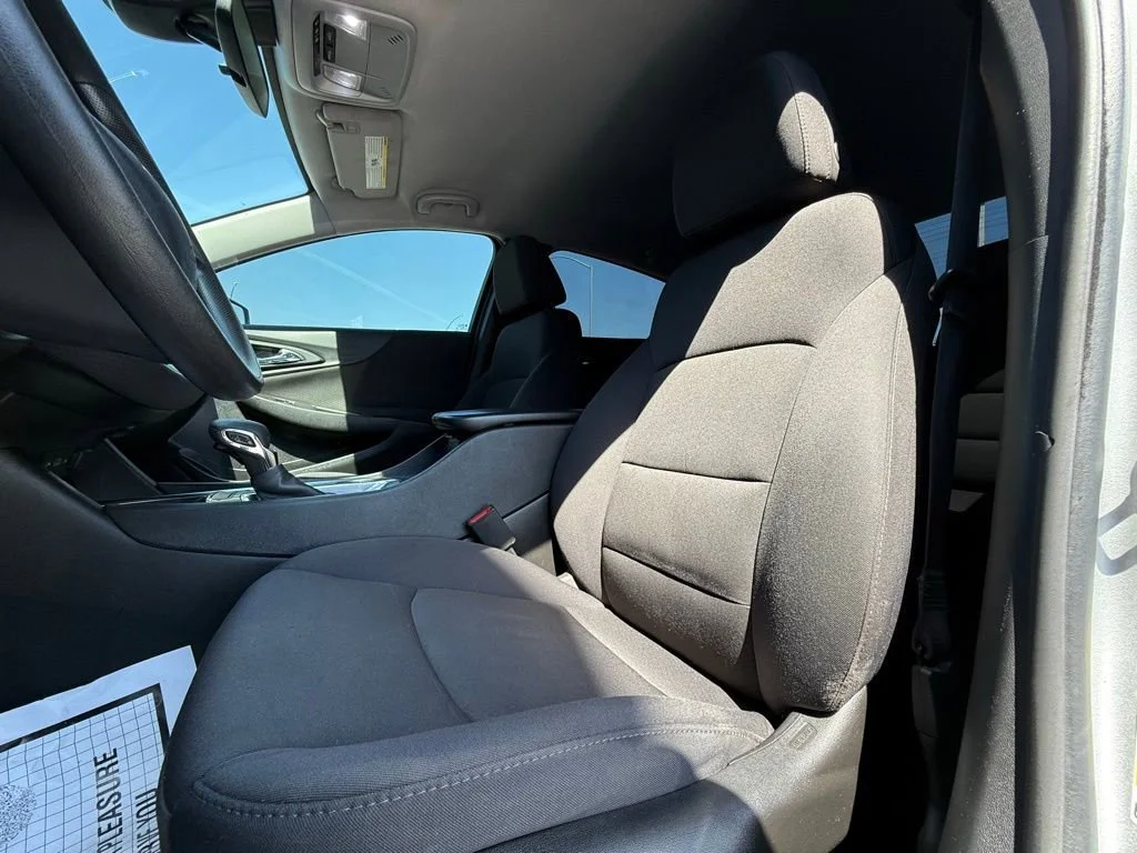 Used 2021 SILVER ICE METALLIC Chevrolet LT image 22