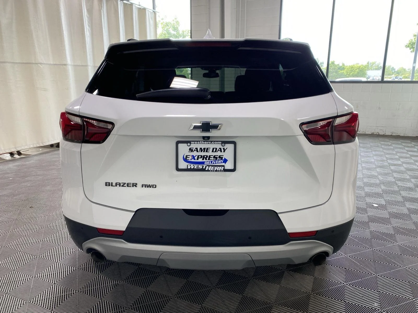 Used 2021 Summit White Chevrolet LT image 6