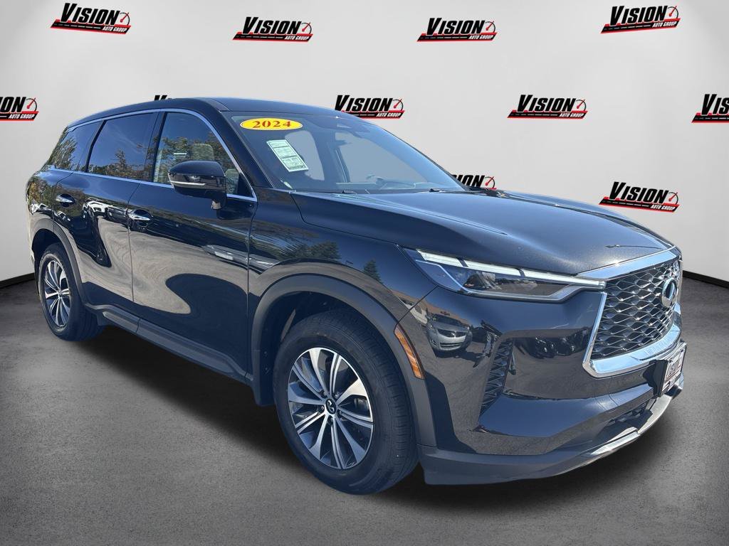 Used 2024 Black INFINITI PURE image 3