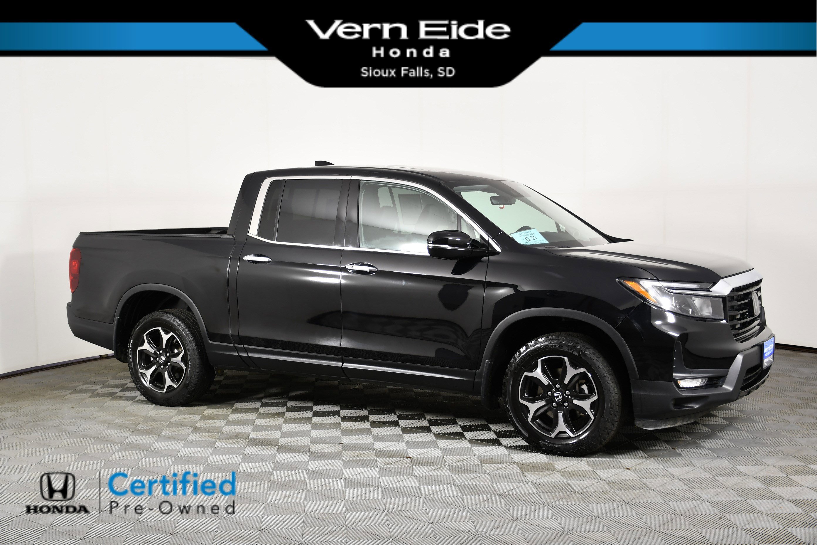 2023 Honda Ridgeline RTL-E AWD's photo
