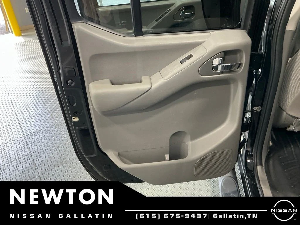 Used 2018 Magnetic Black Nissan SV image 35