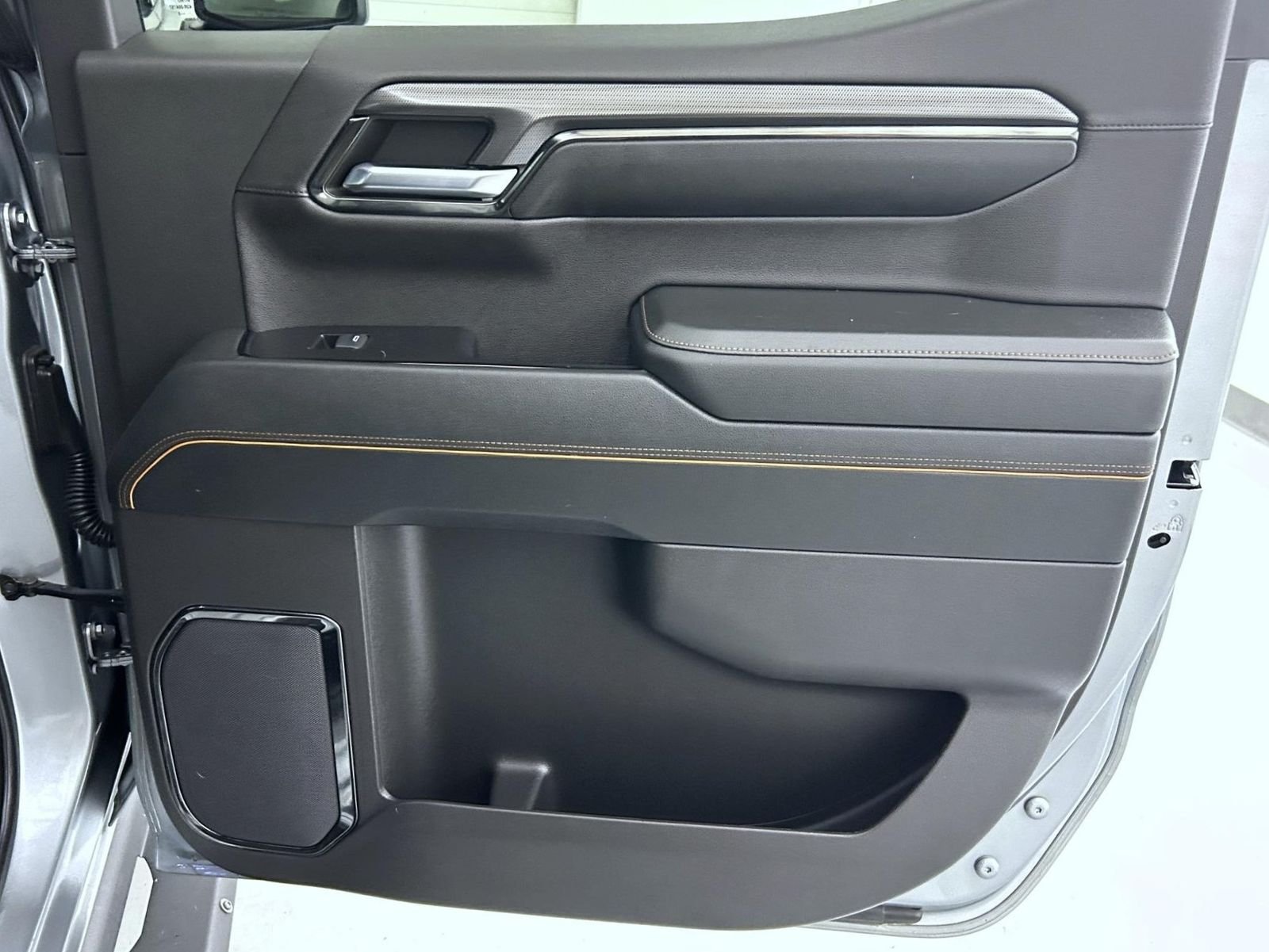 Used 2023 Silver GMC AT4 image 17