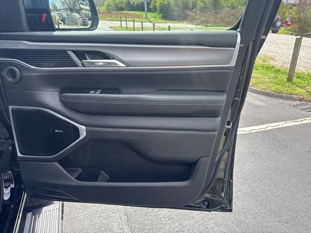 New 2026 High Gloss Black Exterior Paint Jeep Limited Reserve image 9