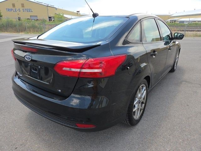 Used 2015 Black Ford SE image 3