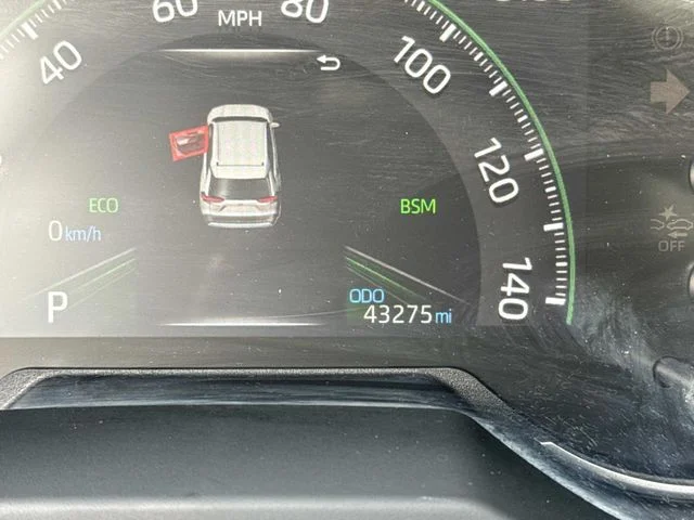 Used 2019  Toyota Limited image 40
