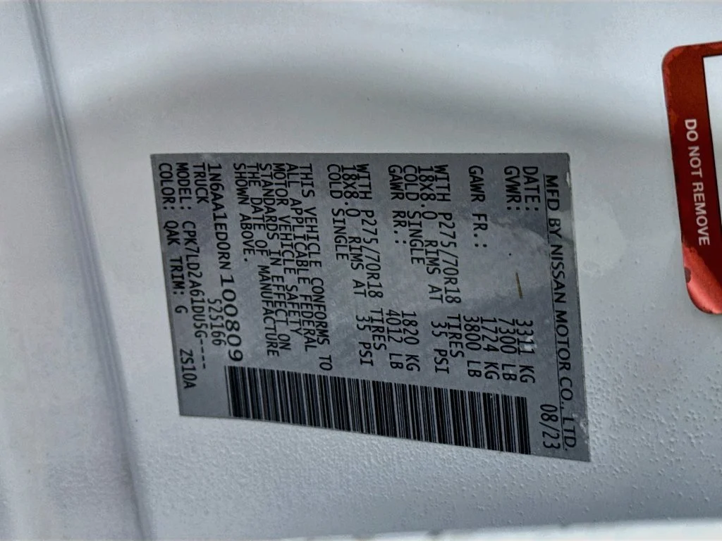 Used 2024 White Nissan PRO-4X image 40