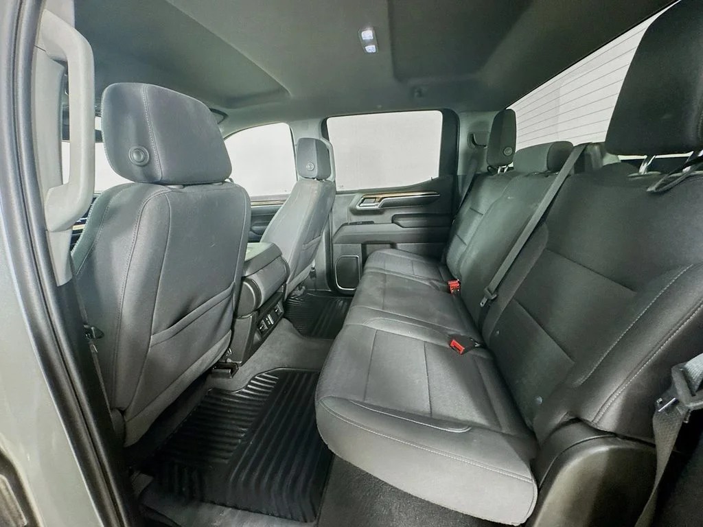 Used 2023 Gray Chevrolet LT image 28