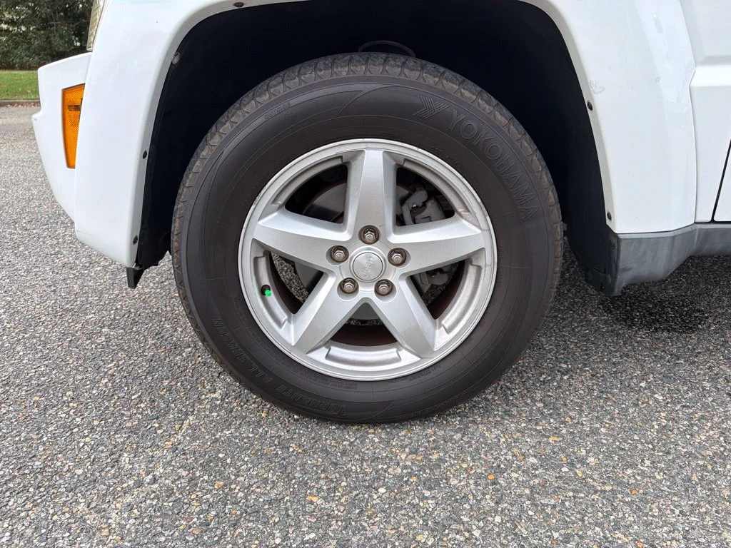 Used 2012 White Jeep Limited image 25