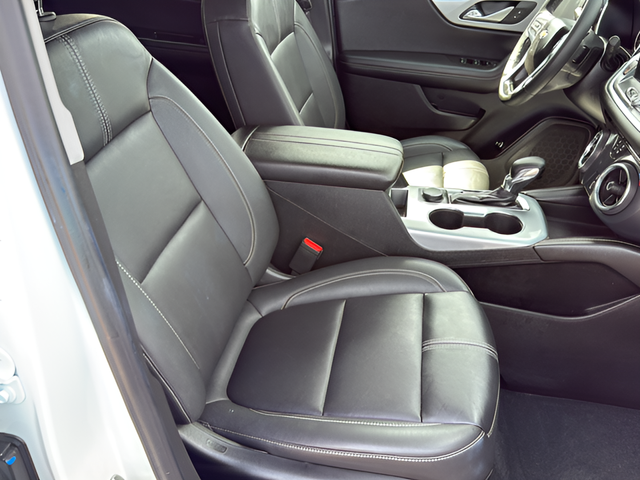 Used 2024 White Chevrolet LT image 9