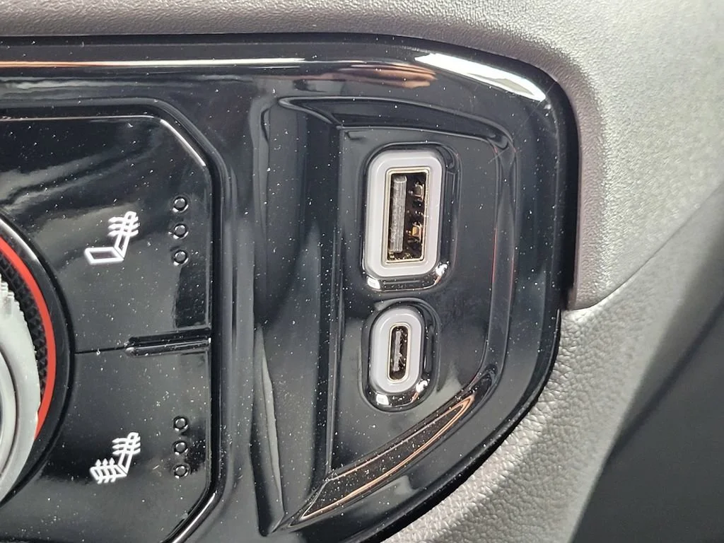 2025 Chevrolet Silverado 3500HD LT - Photo 18