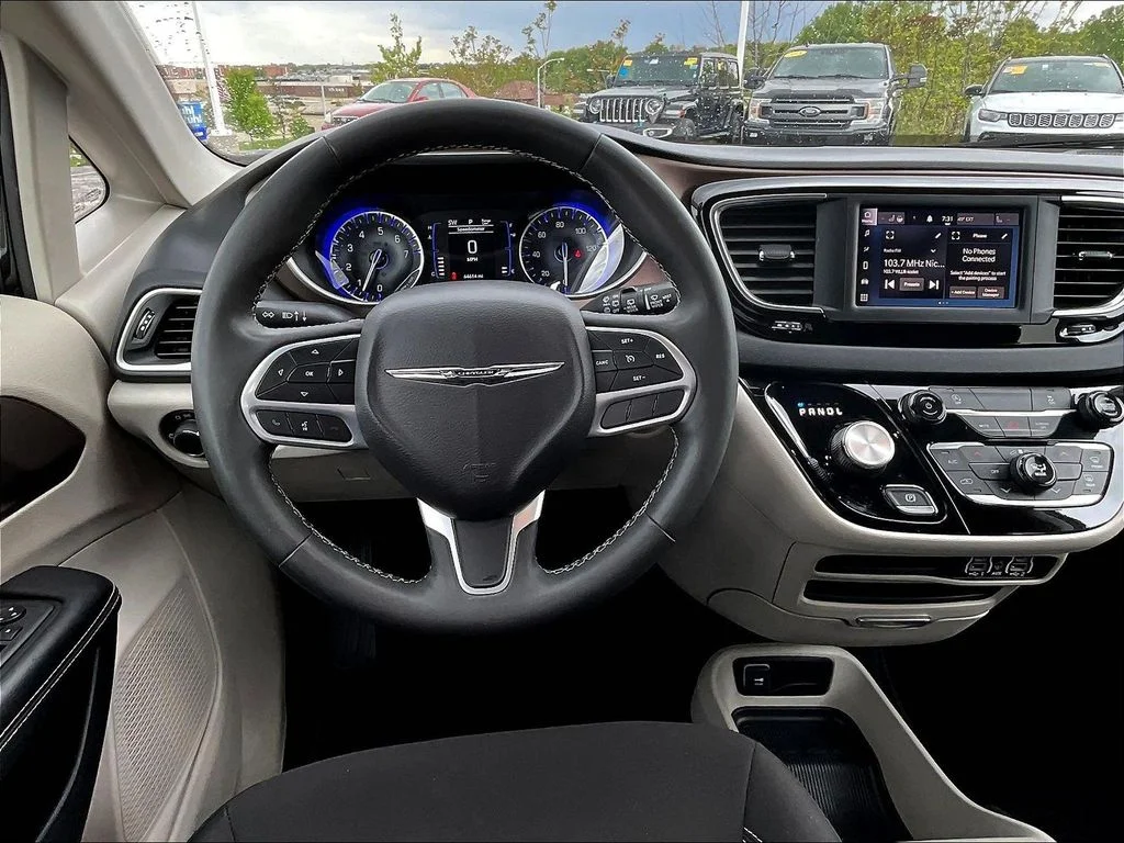 Used 2023 Black Chrysler LX image 11