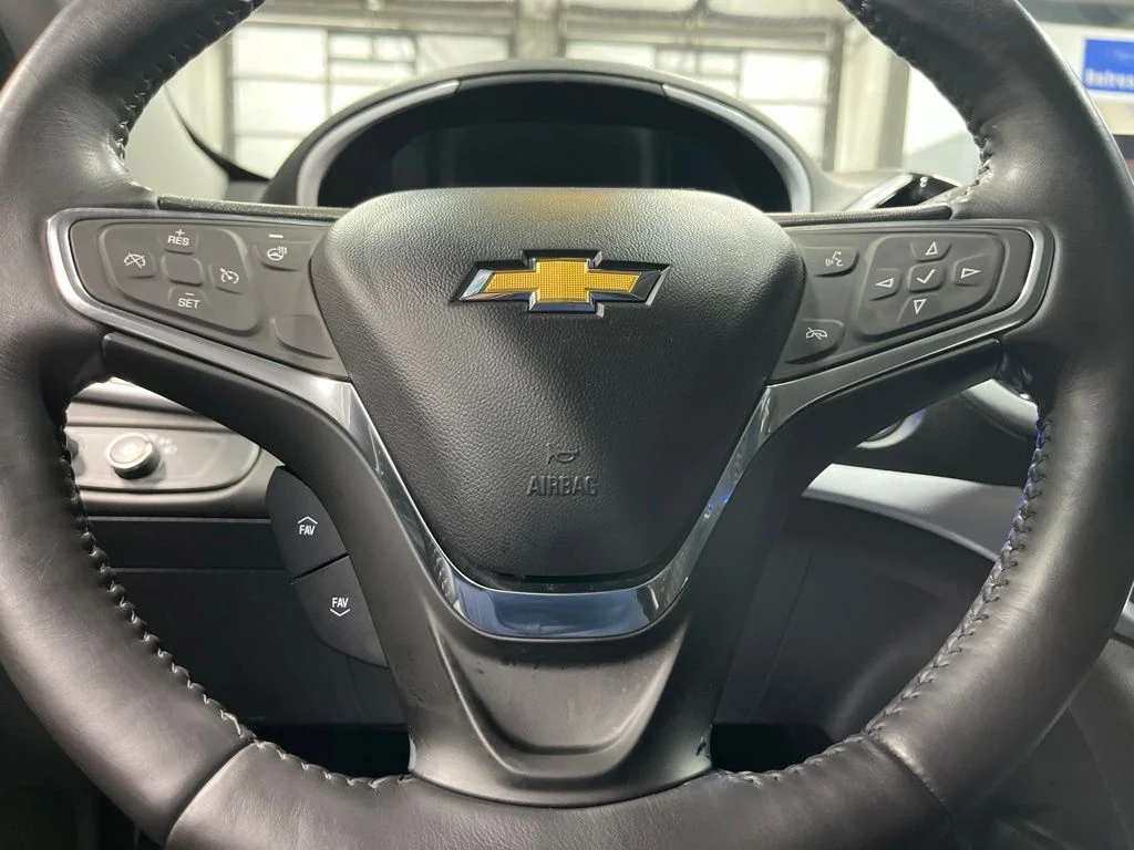 Used 2018 Steel Metallic Chevrolet LT image 16