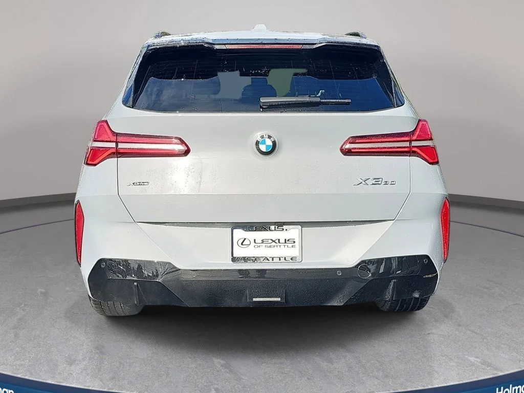 Used 2025 Gray Metallic BMW 30 xDrive image 7