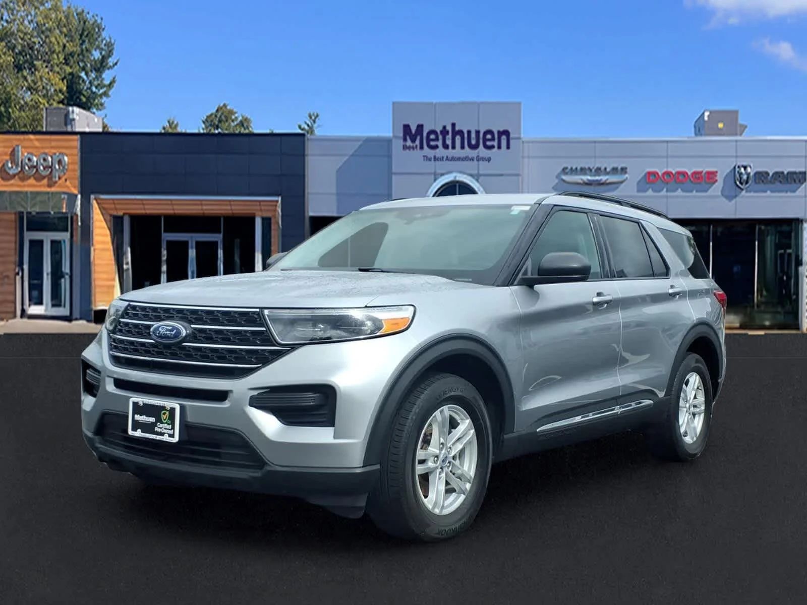 Used 2023 Iconic Silver Ford XLT image 10
