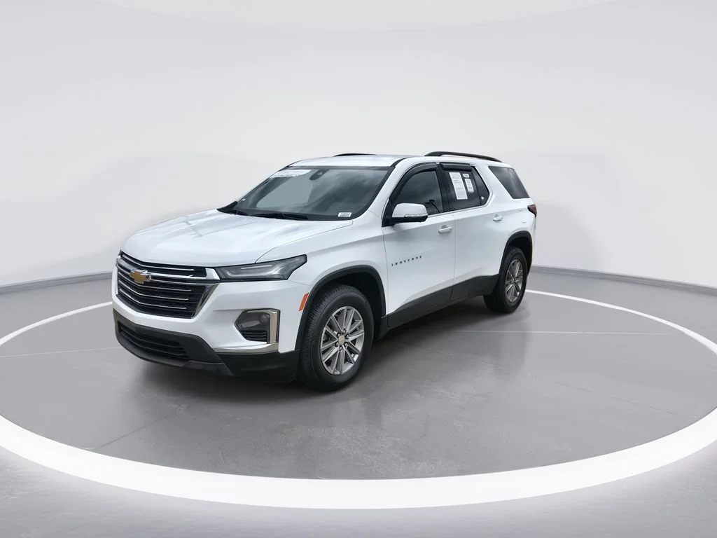 Used 2023 White Chevrolet LT image 4