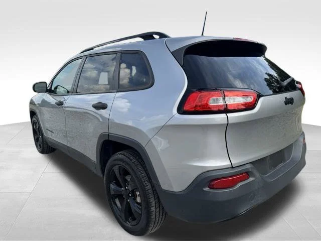 Used 2017 Silver Jeep Sport image 5