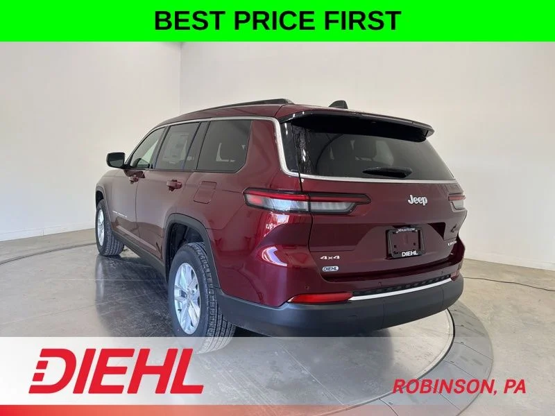 New 2026 Velvet Red Pearl-Coat Exterior Paint Jeep Laredo image 5