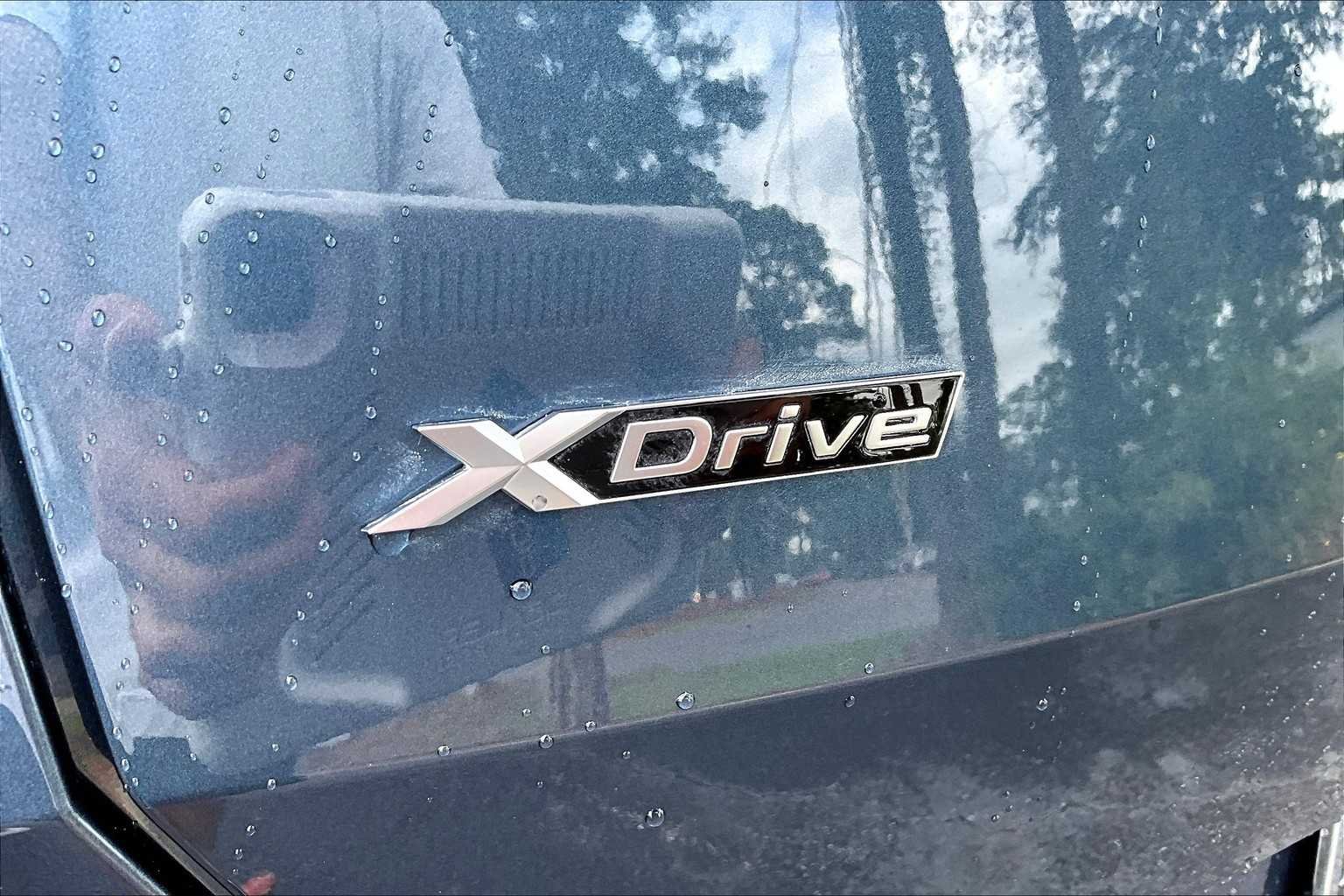 New 2026 Arctic Race Blue Metallic BMW 30 xDrive image 15