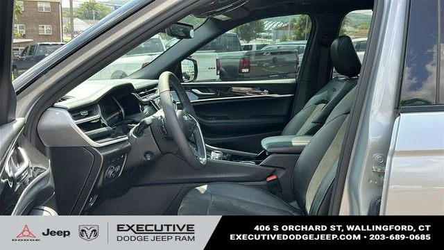 Used 2023 Silver Jeep Trailhawk 4xe image 11