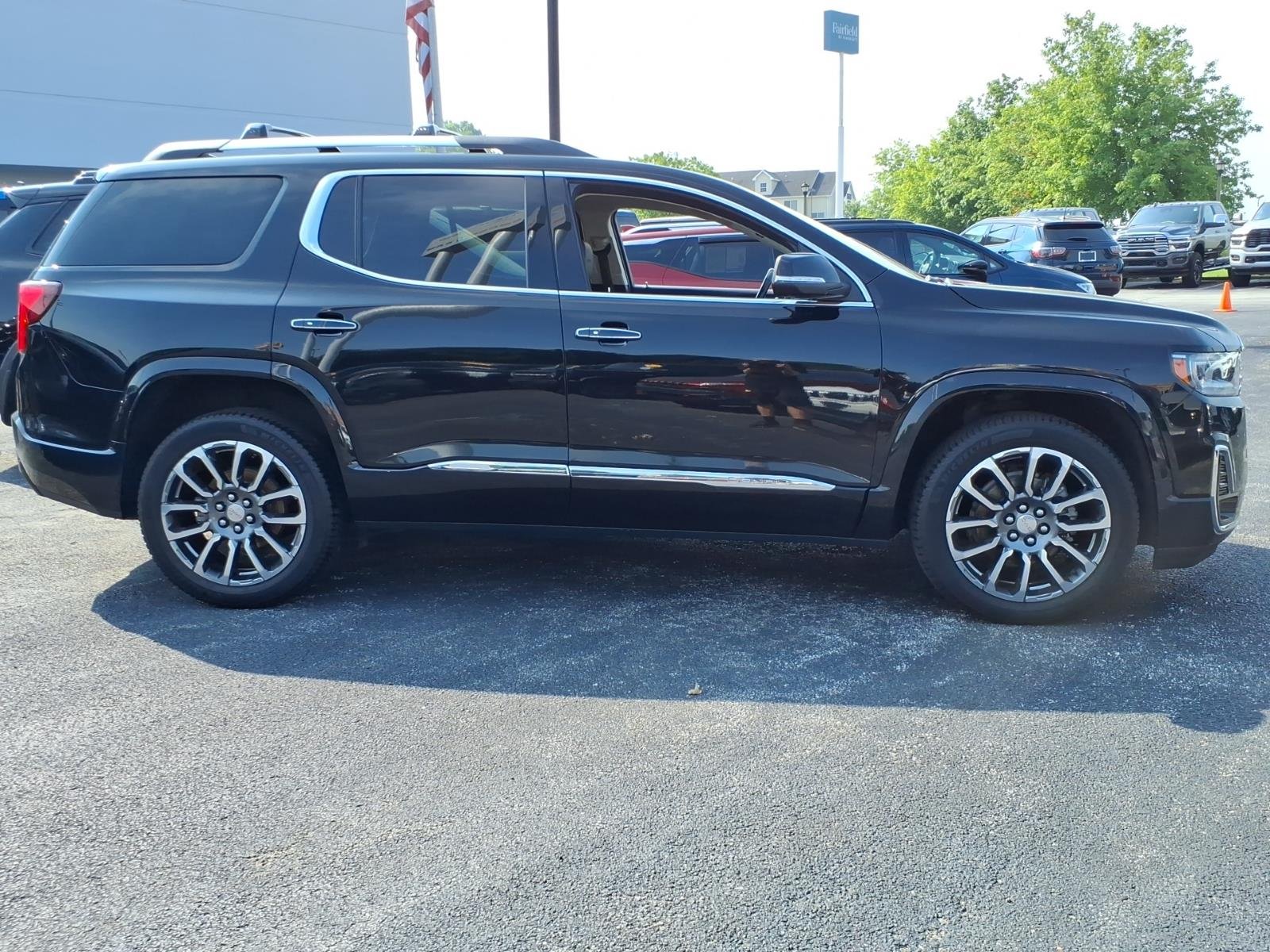 Used 2021 Ebony Twilight Metallic GMC Denali image 4