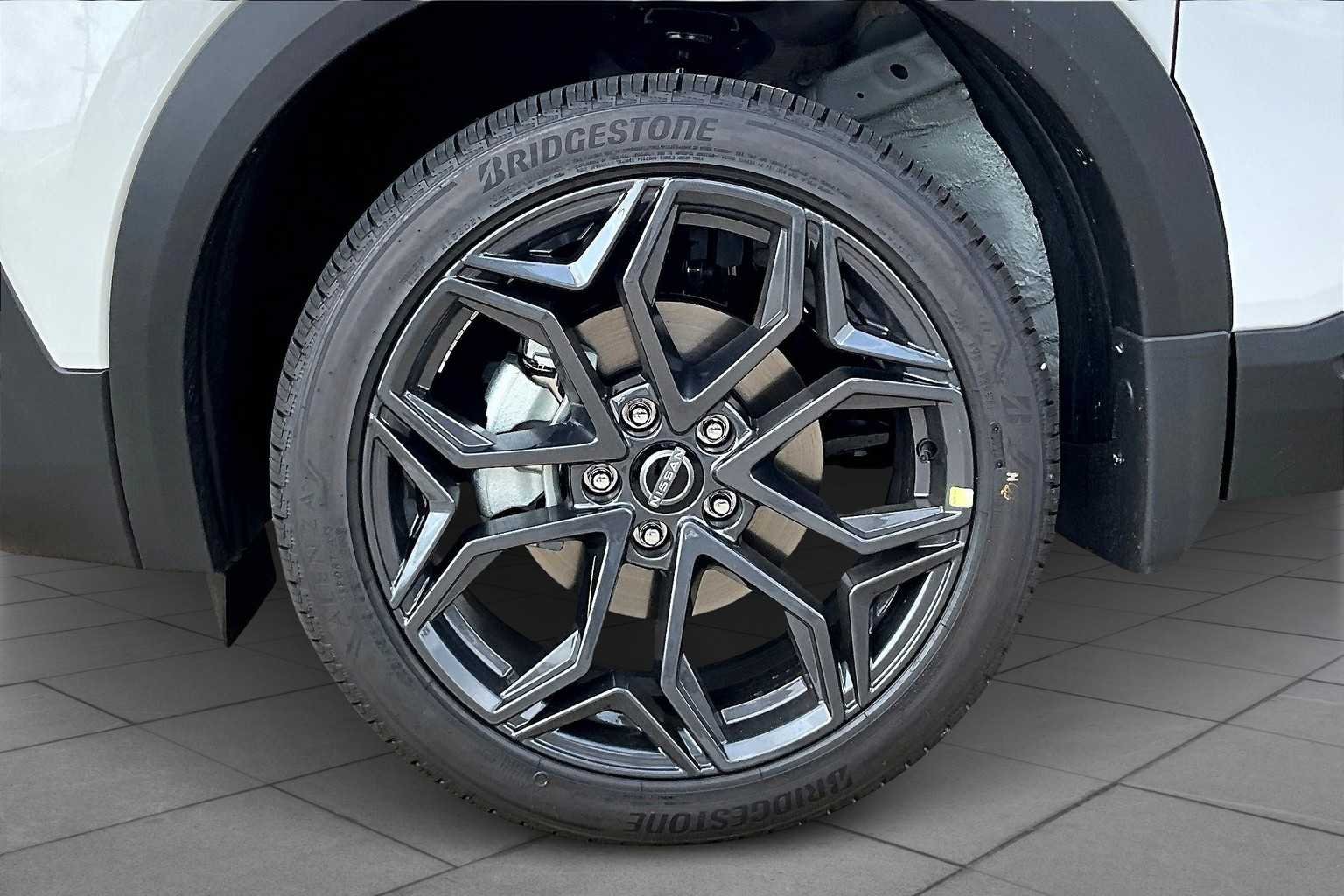 2025 Nissan Kicks SR - Photo 9