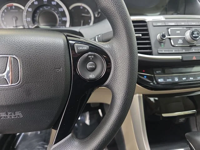 Used 2017  Honda LX image 18
