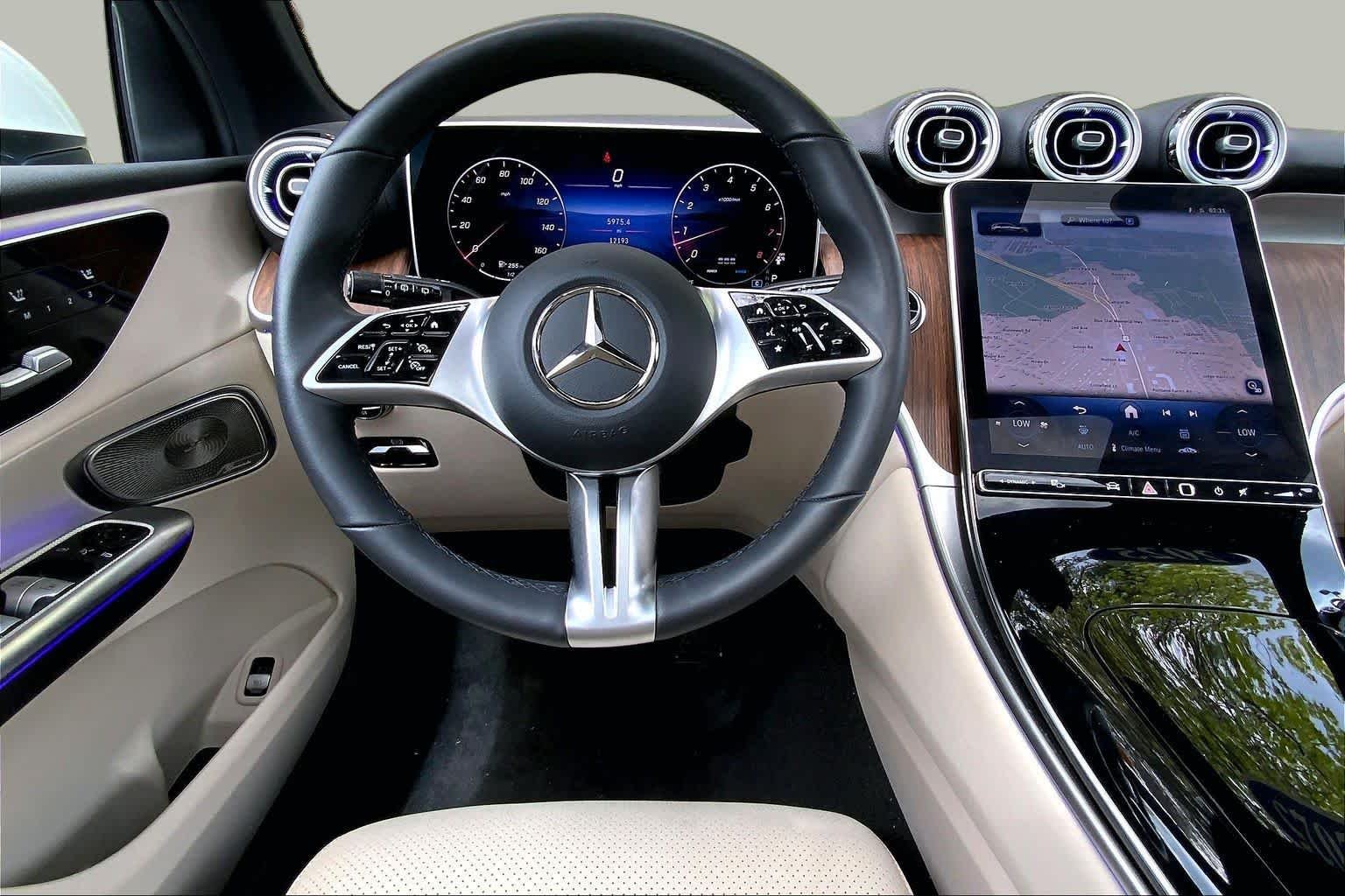 Certified Used 2025 Polar White Mercedes-Benz GLC 300 image 6