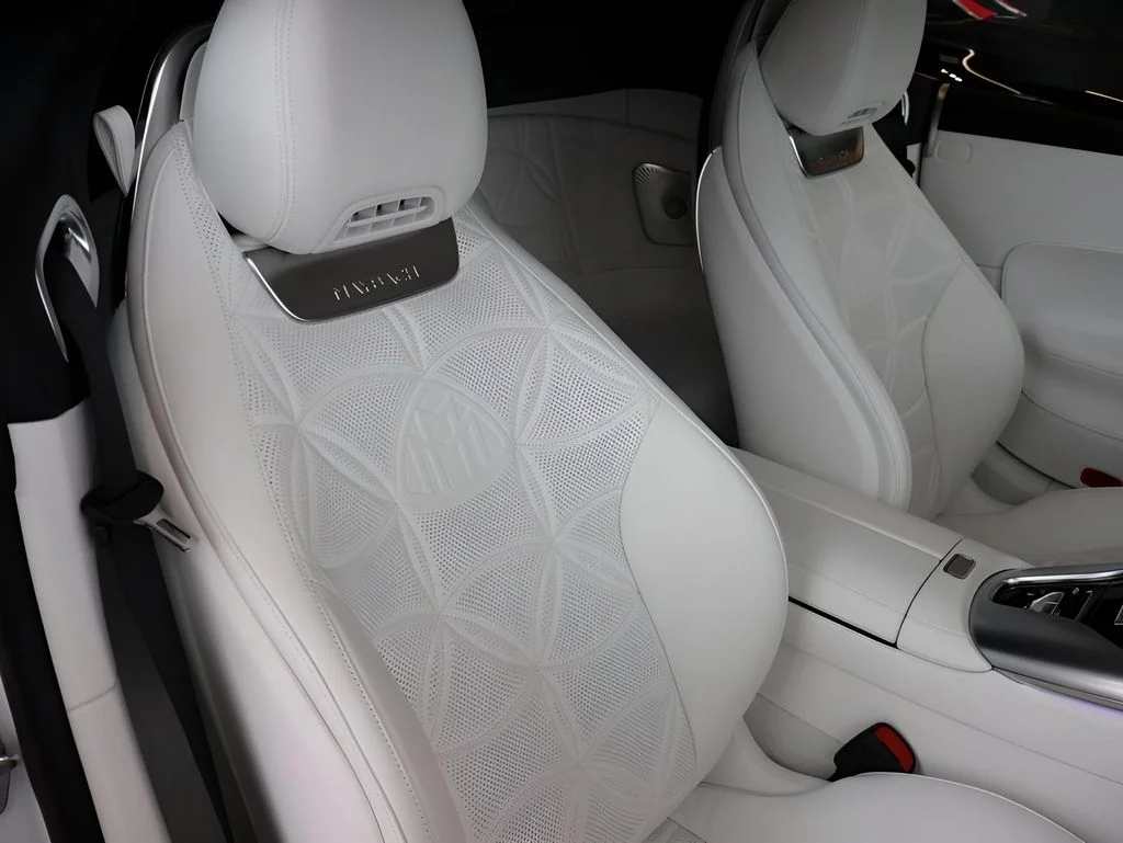 New 2026 MANUFAKTUR moonlight white magno (White Ambiance) Mercedes-Benz Maybach SL 680 image 24