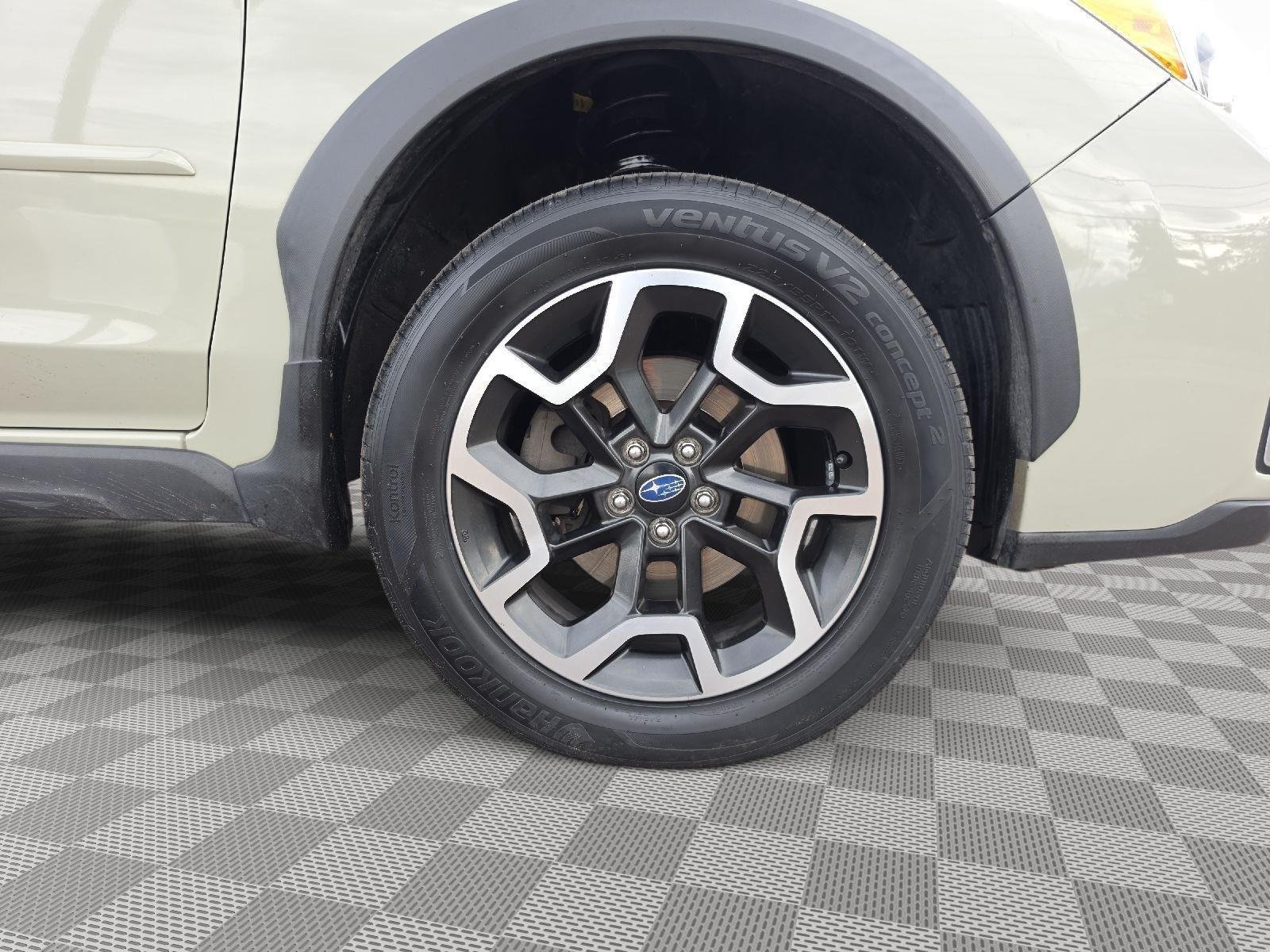 Used 2016 Desert Khaki Subaru Limited image 41