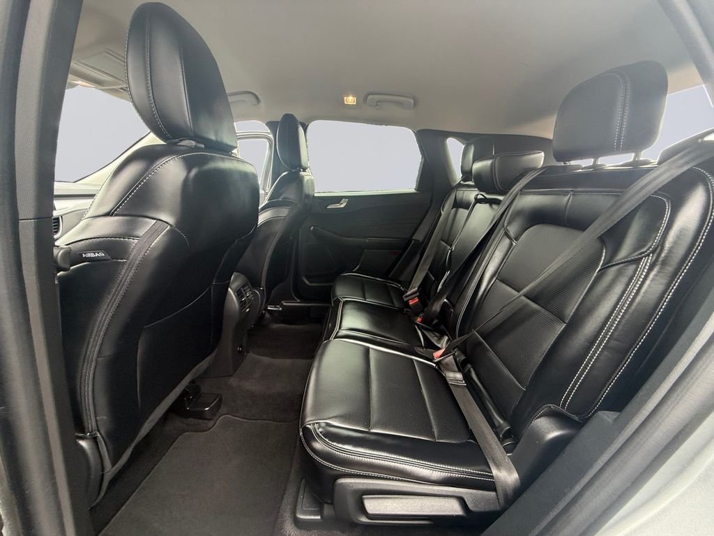 Used 2024 Silver Ford Platinum image 17